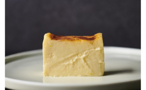 シェフが辿り着いた【黄金比率チーズケーキ】500g 2705110 - 石川県能美市
