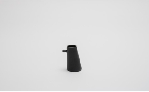 2016/ SF Soy Sauce Pot 【2016/オリジナル】有田焼 藤城成貴 デザイン モダン スタイリッシュ 醤油差し シンプル cd016 2723198 - 佐賀県有田町