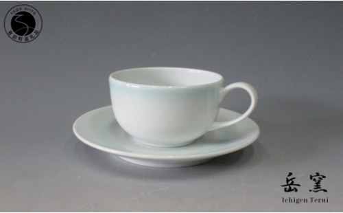 有田焼 岳窯 白磁紅茶碗【日展会友 照井一玄作】食器 器 うつわ カップ ギフト プレゼント 作家 ap009 2724290 - 佐賀県有田町