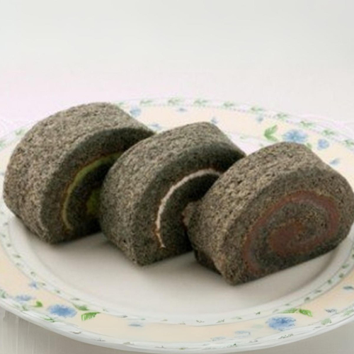 【Amazon特別価格】白神古代米ロールケーキセット 3種（生クリーム・ずんだ・あんこ） 食べ比べ 2725094 - 秋田県能代市
