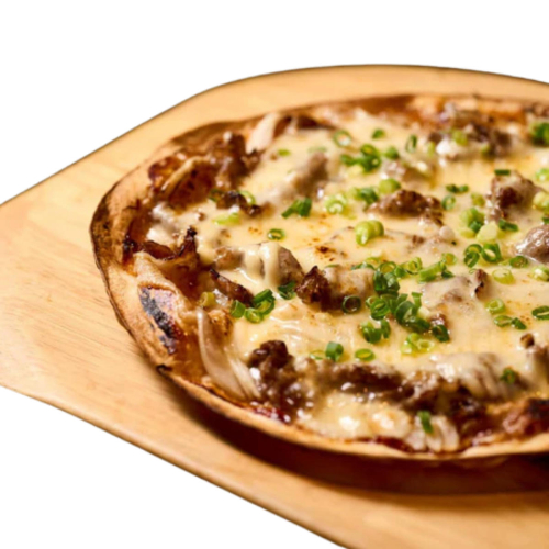 【Amazon特別価格】【酒食彩宴 粋 -iki-】炭火牛焼肉ピザ 3枚セット 2725160 - 秋田県能代市