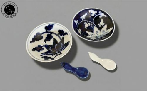 有田焼 安南唐草 俵小付 2客 / 箸置き 2個 計4点セット【泰山】食器 器 うつわ 和食器 醤油皿 豆皿 手描き 小鉢 ひさご 食洗機OK 電子レンジOK ey020 2760410 - 佐賀県有田町