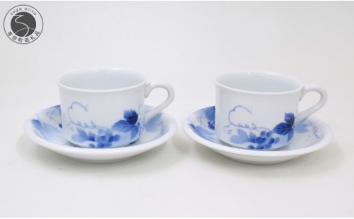 有田焼 ブルーワイナリー ペア珈琲碗皿【深川製磁】食器 器 うつわ 和食器 葡萄 ブドウ コーヒーカップ＆ソーサー コーヒーカップ 伝統工芸 吉祥紋様 染付 2客セット ペアセット aa068 2770579 - 佐賀県有田町