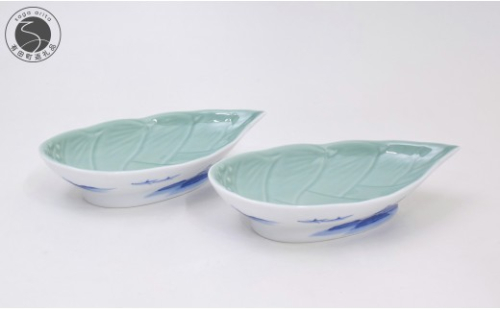 有田焼 笹青磁 ペア竹の子彫刻皿【深川製磁】食器 器 うつわ 高台皿 セット 和食器 伝統工芸 青磁 翡翠 たけのこ タケノコ aa066 2770581 - 佐賀県有田町