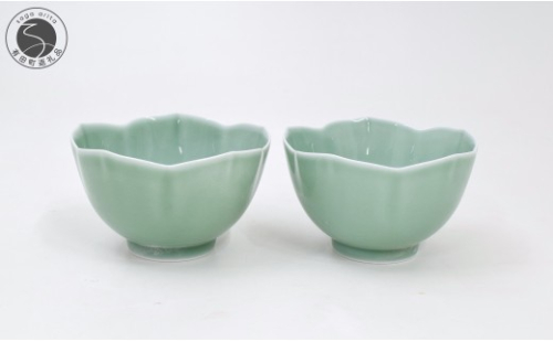 有田焼 笹青磁 ペア桔梗型中付【深川製磁】食器 器 うつわ 小鉢 セット 和食器 伝統工芸 青磁 シンプル 上品 使いやすい aa065 2773414 - 佐賀県有田町