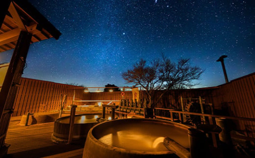 三瓶温泉の源泉100％　浴用温泉水（20L）【国産 島根県産 大田市 ナトリウム塩化物泉 低張性 弱酸性 無添加 ミネラル 鉄分 塩分 メタケイ酸 低温泉 美容 保湿 保温 美肌 】 282831 - 島根県大田市