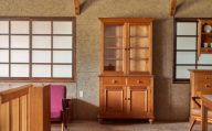 [大川家具]樹齢400年紅松無垢材のカップボード ナカヤマ木工