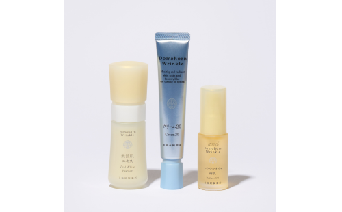 ドモホルンリンクル 美肌セット ＆ 絢肌 美活肌エキス ［ 医薬部外品 ］ × 1本 30ml （ 販売名 ： ドモホルンリンクル 薬用美容液c ） クリーム20［医薬部外品］ × 1本 （ 販売名：ドモホルンリンクル 薬用クリームd ） 30g 基礎化粧品 化粧品 コスメ スキンケア 乾燥対策 高保湿 スキンケアセット 2870807 - 熊本県益城町