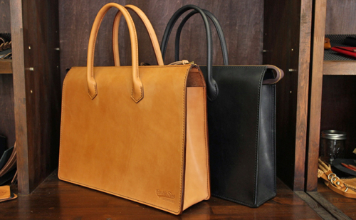 ヌメ革バック（黒・ナチュラル）サイズ400×300×100mm 37954 - 秋田県五城目町