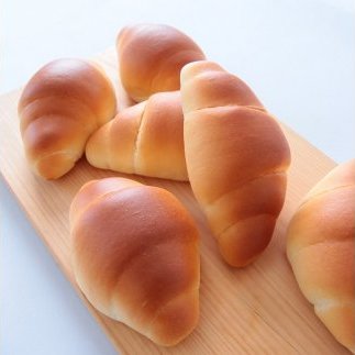 【05004】無添加特上生クリーム食パンとバターロール18個セット