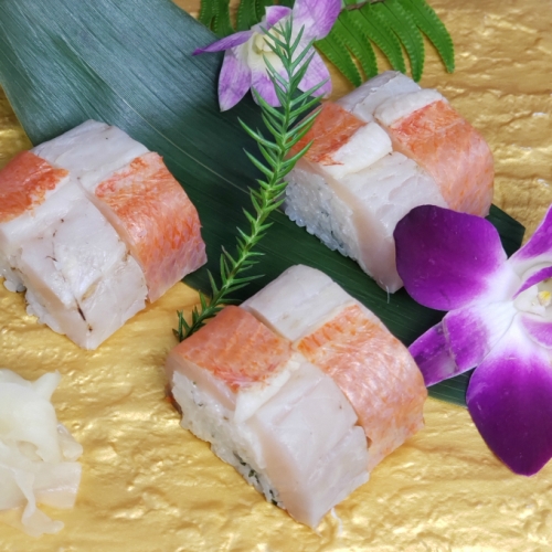 ＳＺ００３室戸沖獲れ金目鯛と鯖の押し寿司 42677 - 高知県室戸市