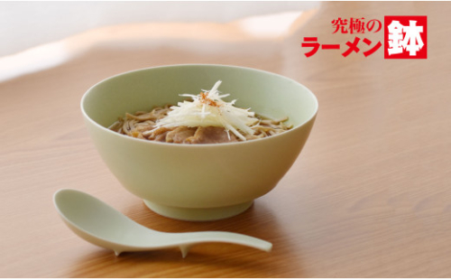 A10-230 有田焼 まるぶん 究極のラーメン鉢 Colors グリーン(レンゲ付) 434034 - 佐賀県有田町
