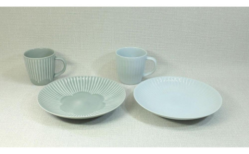 【AB829】【波佐見焼】φ21.5プレート&マグペアセット 花ふわり【西海陶器】1 32670 467903 - 長崎県長崎県庁