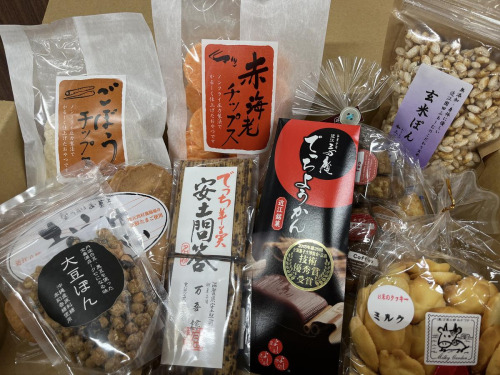 手作りお菓子セット【手作りお菓子6品以上、丁稚羊羹2本）】【K009W】 47674 - 滋賀県近江八幡市