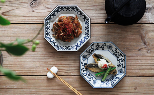 有田焼 徳幸窯 古染付八角皿 2枚セット【ヤマト陶磁器】食器 器 うつわ 磁器 陶磁器 取皿 菓子皿 八角皿 2枚 セット 貫入 古染付 渕錆 ネイビー ブラウン A50-275 489698 - 佐賀県有田町