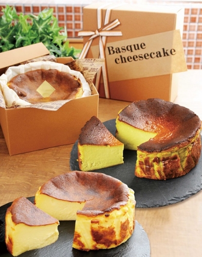 人気のバスクチーズケーキ食べ比べセット：B140-004 560507 - 佐賀県佐賀市