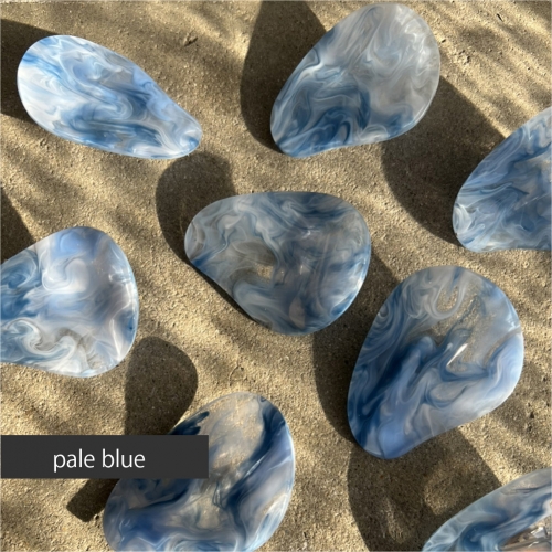 アクリル製 ヘアクリップ ヘアアクセサリー pale blue（ペールブルー） eME　peta 651098 - 大阪府河内長野市