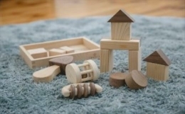 【ふるさと納税】ヒノキ の ベビー セット（ ガラガラ セット ・ 積み木 ） ワタケン・ホーム 木 木製 知育 玩具 M06M12