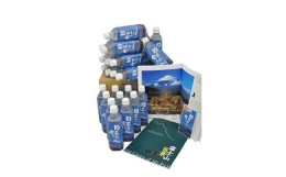 長い年月をかけ富士山麓で自然に濾過され地上に姿を現した絶品"ナチュラルミネラルウォーター"1箱（24本入り）と、富士市主催の富士山百景写真コンテスト入賞作品を掲載した富士山百景公式