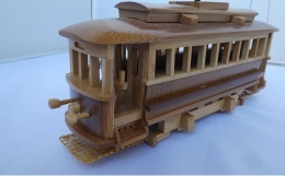 【ふるさと納税】竹製 チンチン電車 23ｘ6ｘh12（17）cm【数量限定】 [?5223-0055]