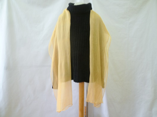 （K）草木染のストール（ビワ・シルク） 77911 - 奈良県宇陀市