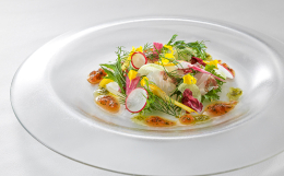 "ひょうご五国産"魚介や野菜、それに食べ頃に熟成された淡路牛などから 食材をフェフが厳選しメニューの組み立てをおまかせ頂くコースです。 メニュー一例 ※季節により食材が変更になりま