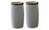 竜山石　ビアカップ（ペア）　優しい肌ざわり　上品と素朴の共存　優しい　柔らか　重厚感　高級感　ハイアロクラスタイト　稀な石　石の食器　世界に一つ 　自分専用