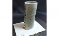 竜山石器　花器「末広」板材付－漆金箔仕上げ－　優しい肌ざわり　上品と素朴の共存　優しい　柔らか　重厚感　高級感　ハイアロクラスタイト　稀な石　世界に一つ　石の花瓶
