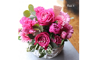 「母の日ギフト」八女のお花を使ったラウンドアレンジメント(ピンク）＜配送不可：北海道・沖縄・離島＞