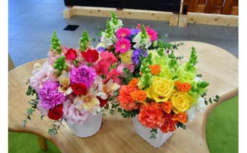 【020-18】フラワーアレンジ(ギフトにも)花産地伊那から全国へ 853417 - 長野県伊那市
