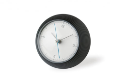 earth clock アース クロック1987年に五十嵐威暢がOUNのためにデザインしたBall clockの復刻バージョン。文字盤は2種類で、ボディは黒・白の2色。表面に波型の凹凸をつけたものと、