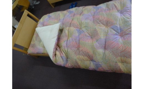 極上純綿　もめん布団　掛敷セット　(ジャワ柄・赤)【CW78W】 86107 - 滋賀県近江八幡市