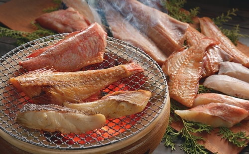えりも【マルデン厳選】海鮮食べ比べセット 87113 - 北海道えりも町