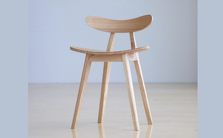森俊子氏デザインの椅子「ASANAH」（アサナ） 881420 - 北海道東川町