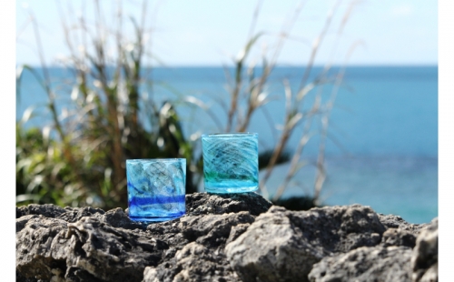 【RYUKYU GLASS WORKS 海風】seaモールロックグラス2色セット 936255 - 沖縄県読谷村