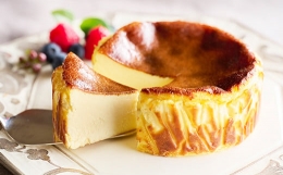 【ふるさと納税】米粉バスクチーズケーキ435g(4号12cm)