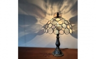 Nijiiro Lamp のステンドグラスのテーブルランプ ニジイロボウル M ホワイト【1426503】